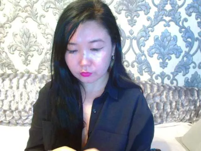 Cling to live show with Bet-Lu from BongaCams 
