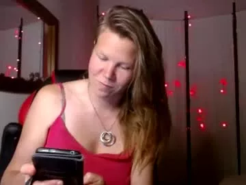 Cling to live show with c4llmem4ri4 from Chaturbate 