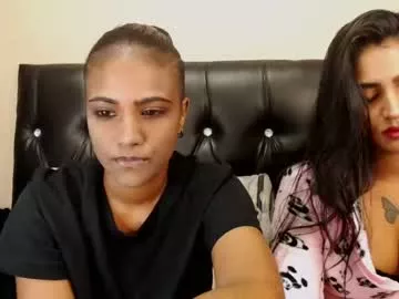 Cling to live show with delilah_blazee from Chaturbate 