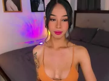 Cling to live show with ivorycollins from Chaturbate 