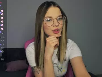 Cling to live show with lovely_babyy from Chaturbate 