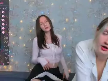 Cling to live show with maybevis from Chaturbate 
