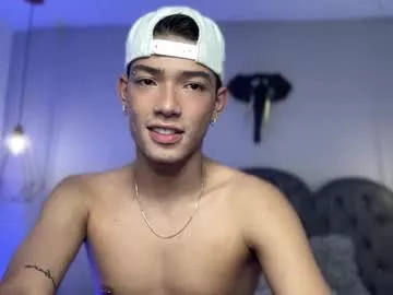 Cling to live show with nicolas_bet from Chaturbate 