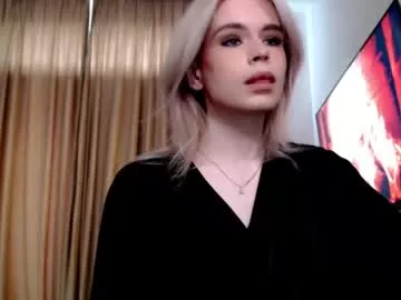Cling to live show with temberli from Chaturbate 