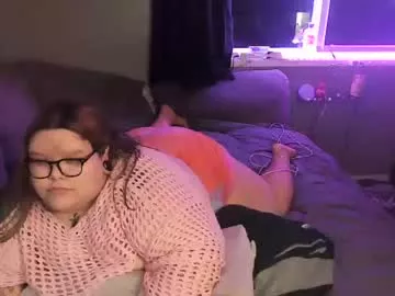 Cling to live show with thiccmommy from Chaturbate 