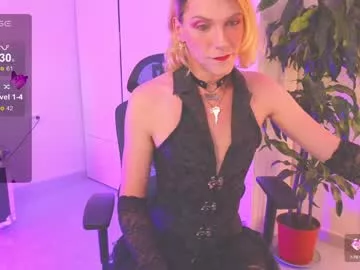 Cling to live show with vulgar_wife from Chaturbate 