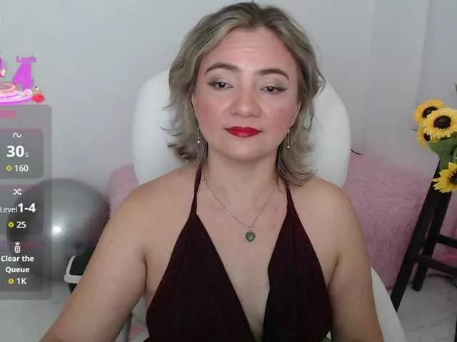 ana-milf on BongaCams 