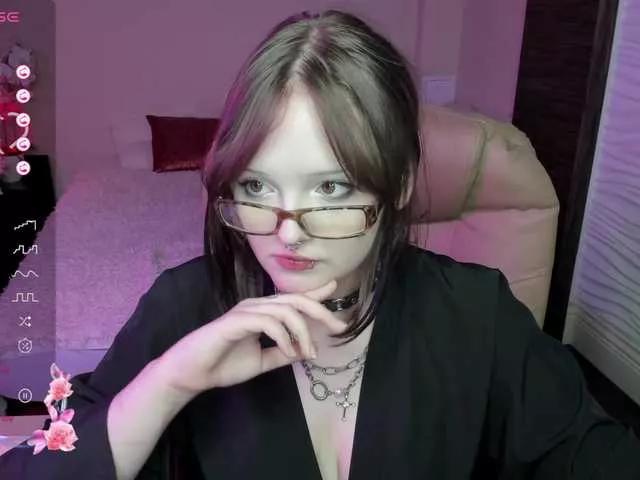 Cling to live show with ashley-sweeta from BongaCams 