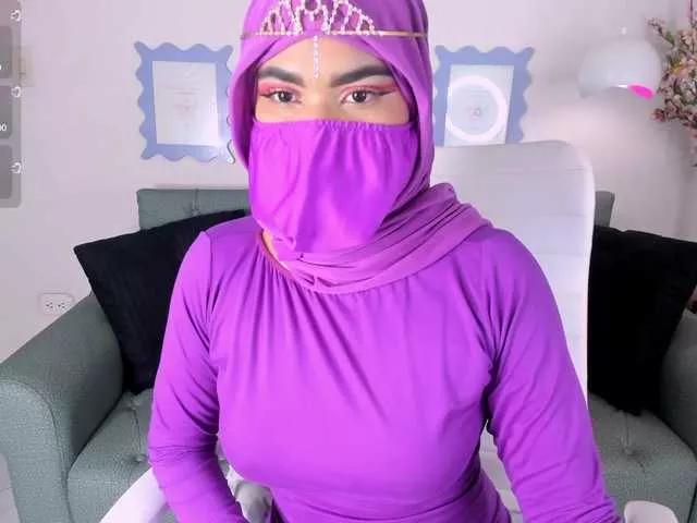 Cling to live show with Aura-cuutee from BongaCams 