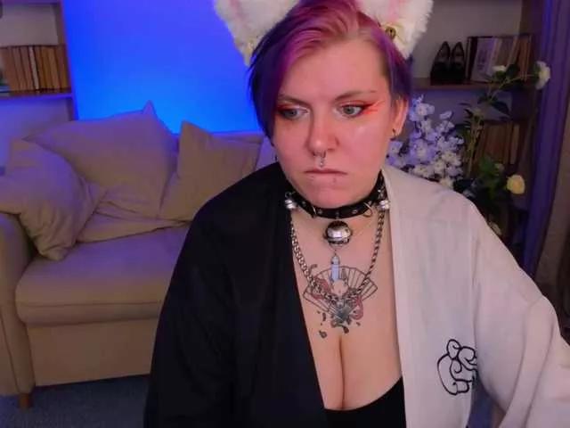 Cling to live show with bluelunaray from BongaCams 
