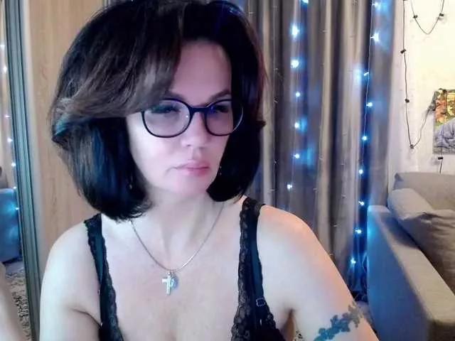 Cling to live show with EVA1172a from BongaCams 