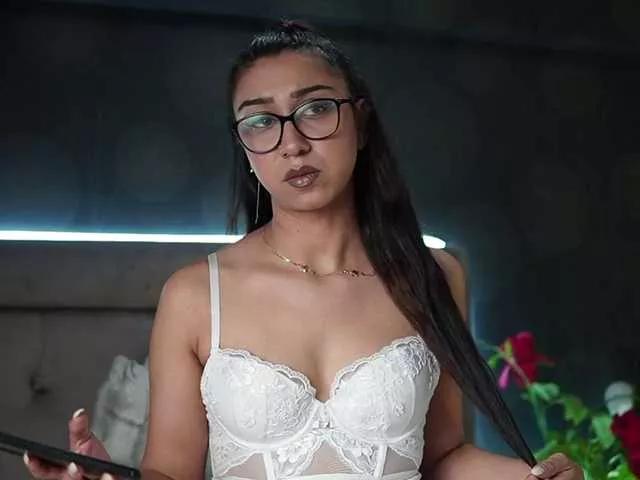 Cling to live show with JulietShy from BongaCams 