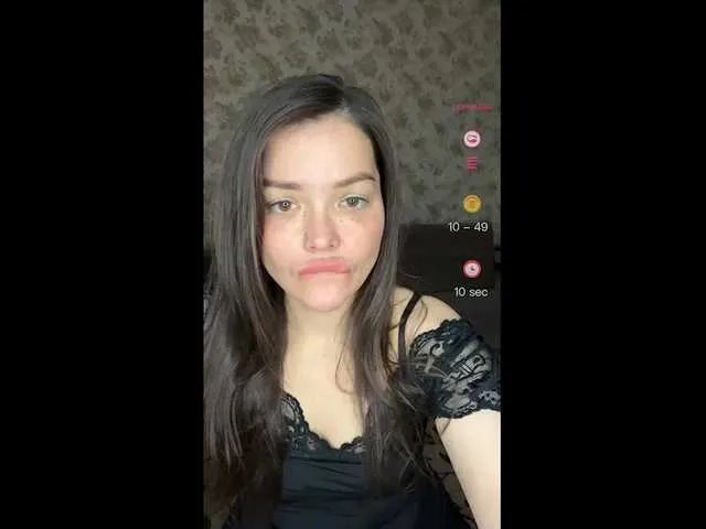 KikiMilf84 on BongaCams 