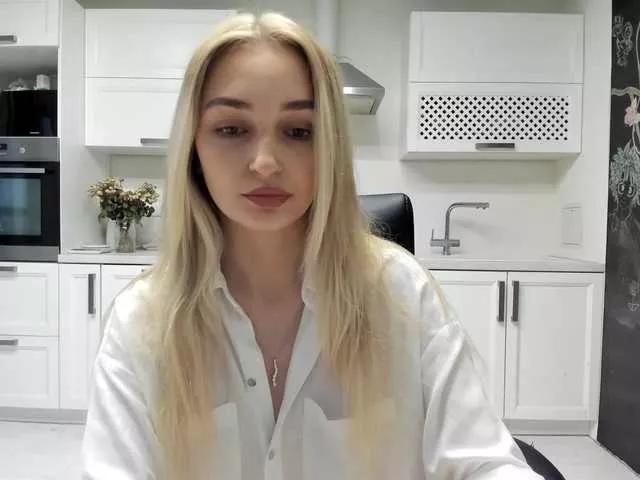 Lana-Rhoades on BongaCams
