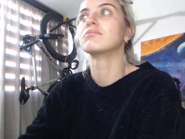 Cling to live show with mariecam420 from BongaCams 