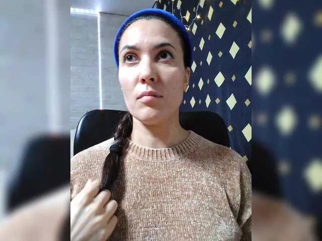 Cling to live show with Marina4Love from BongaCams 