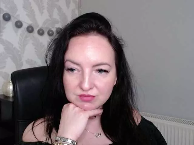 Cling to live show with MissNatalie from BongaCams 