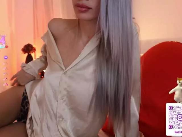 Cling to live show with natalimuur from BongaCams 