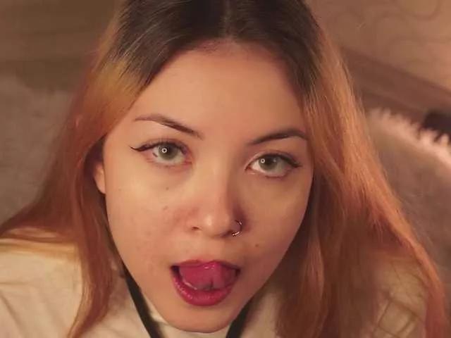 Cling to live show with Pussy-Pikmi from BongaCams 