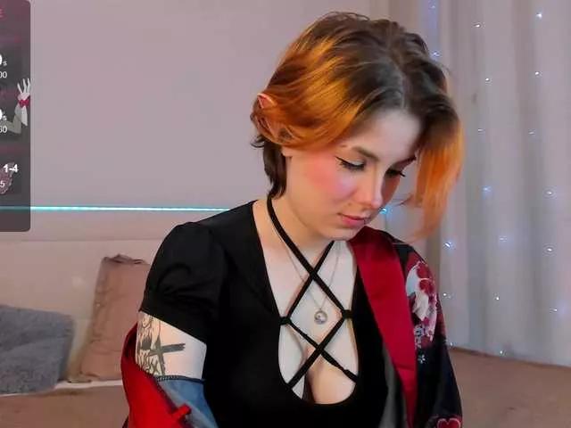 Cling to live show with RuntyStrip from BongaCams 
