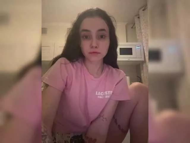 Cling to live show with sofi-edvige from BongaCams 