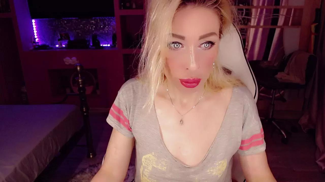 Cling to live show with AnnieGOld from Cam4 