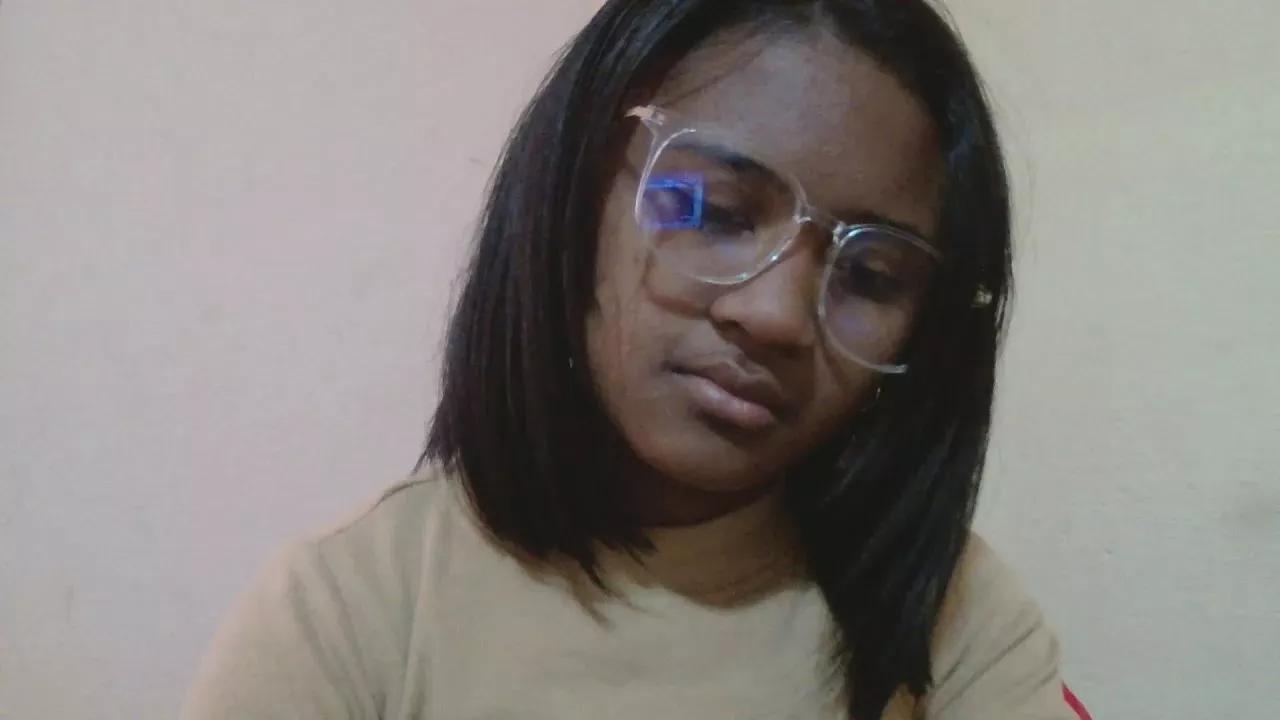 Cling to live show with Chania007 from Cam4 