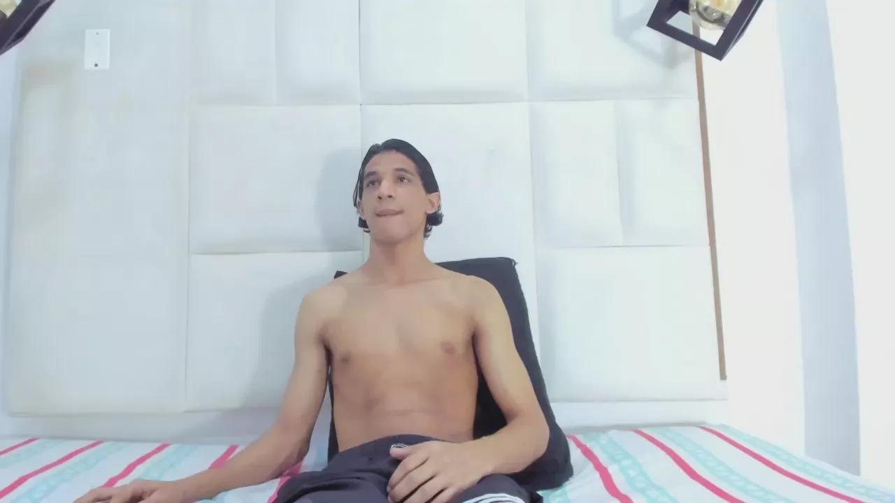 Cling to live show with CharlotteandZac from Cam4 