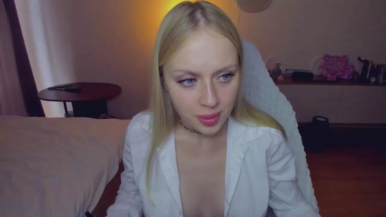 Cling to live show with ElinOceanX from Cam4 