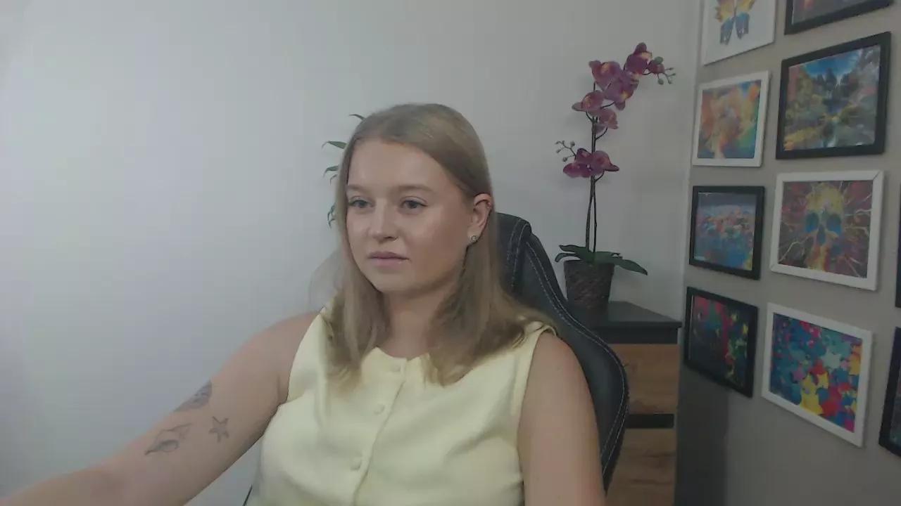 Cling to live show with erica_forever from Cam4 