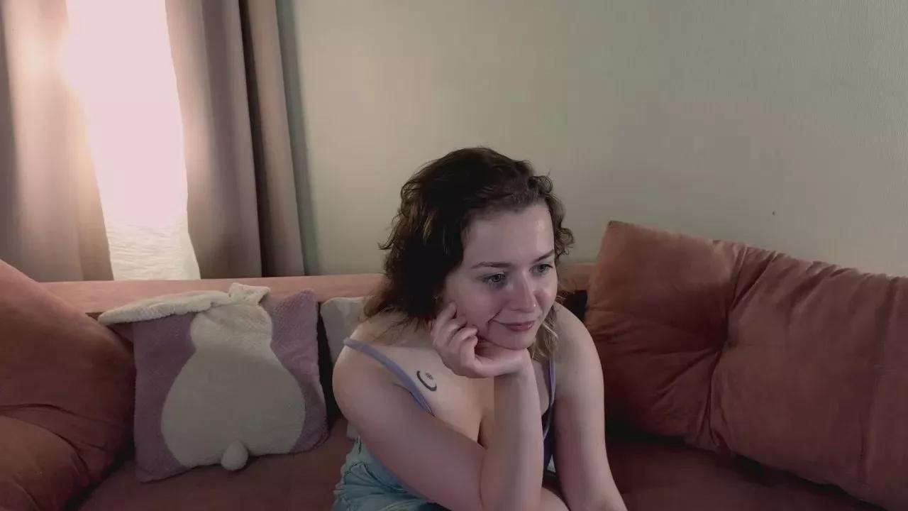 Cling to live show with FannyBeresford from Cam4 