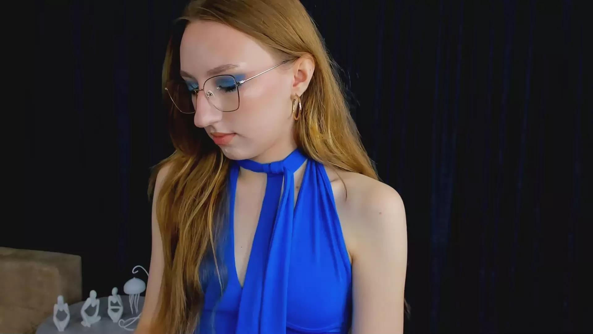 Cling to live show with FlairCrenshaw from Cam4 