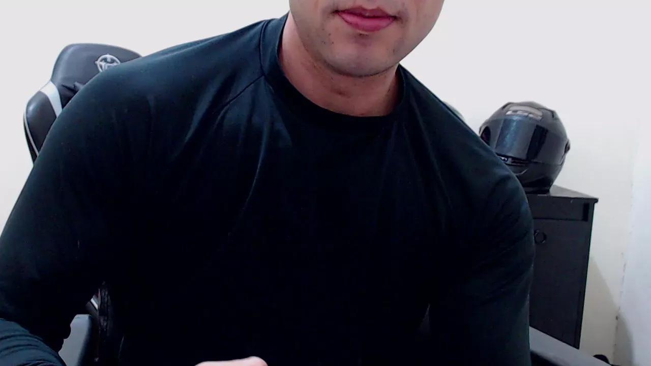 Cling to live show with Lorenzoprive from Cam4 