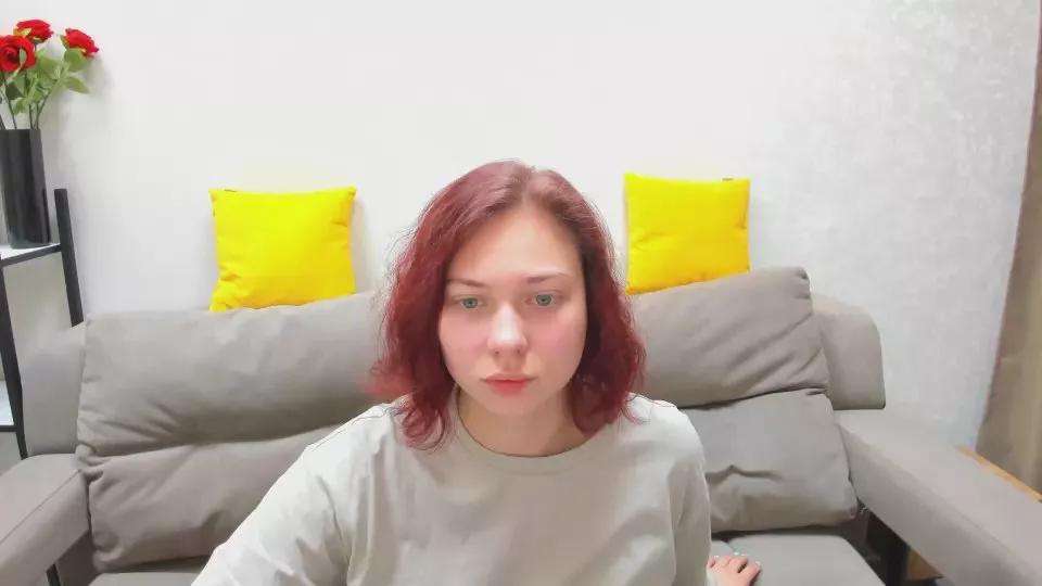 Cling to live show with Maybe_Mia from Cam4 