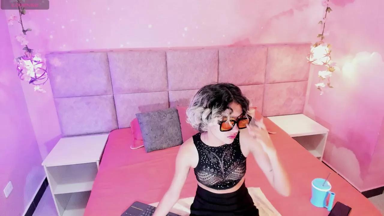 Cling to live show with min_minjil from Cam4 