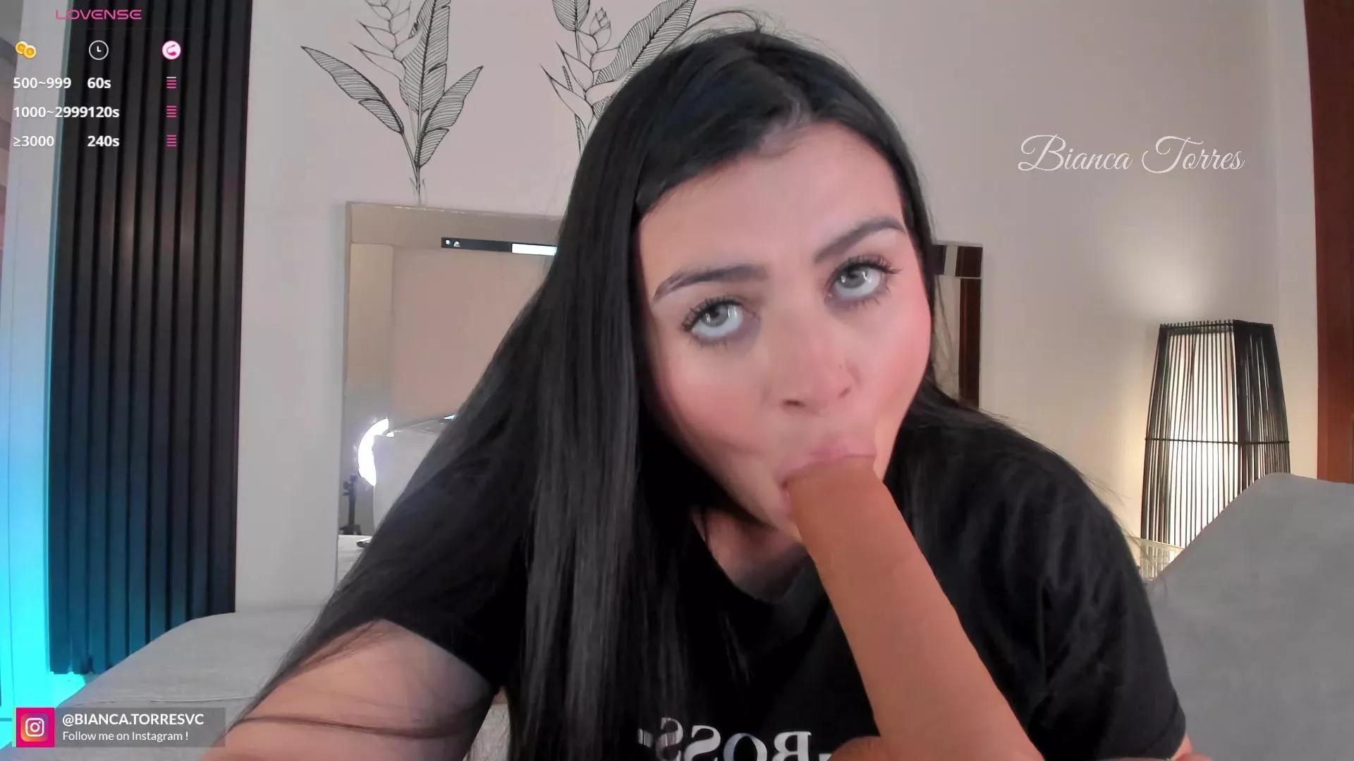 Cling to live show with missmoscu from Cam4 