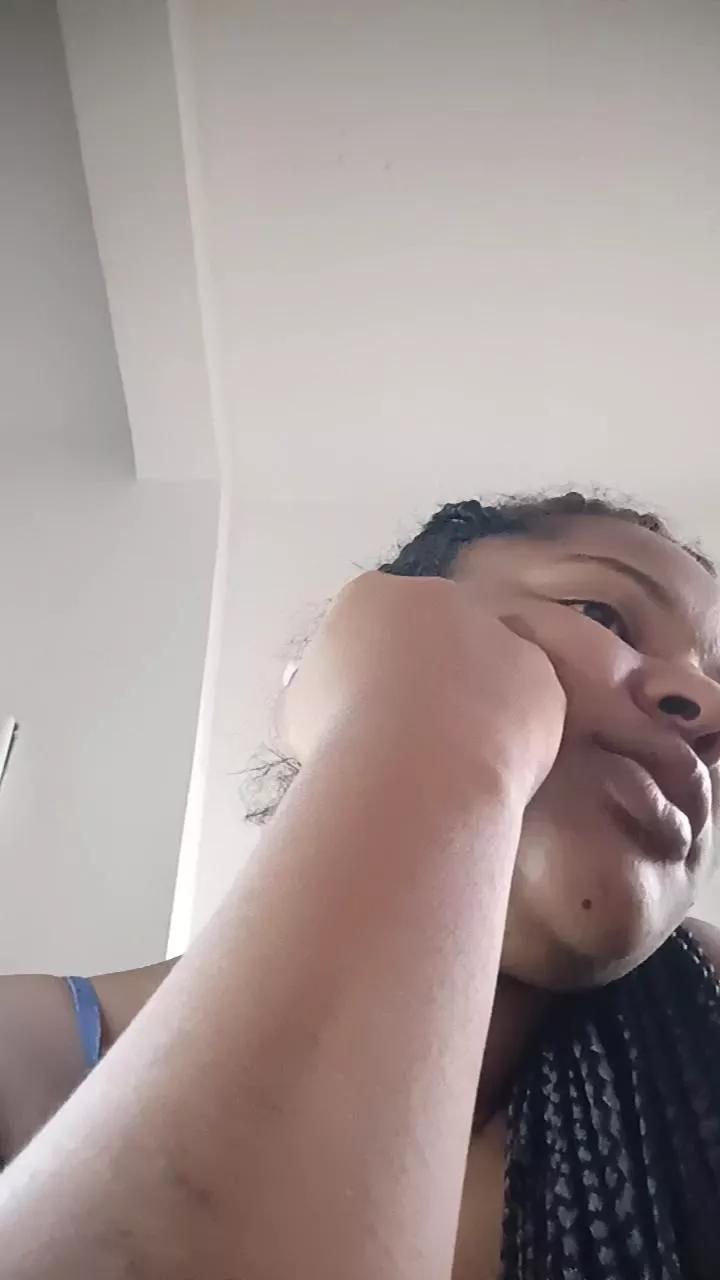 Cling to live show with nanynegraa from Cam4 