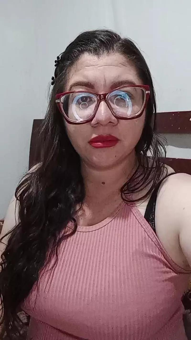 Cling to live show with nathalysweet1 from Cam4 