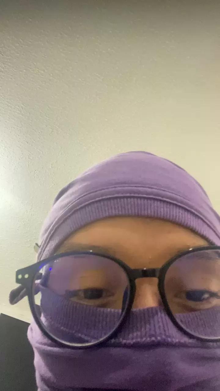 Cling to live show with NovinhoPass19 from Cam4 