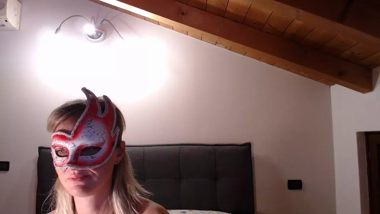 Passionfruit1 on Cam4 