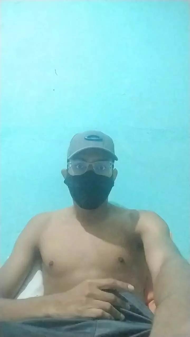 Cling to live show with Tarloq from Cam4 