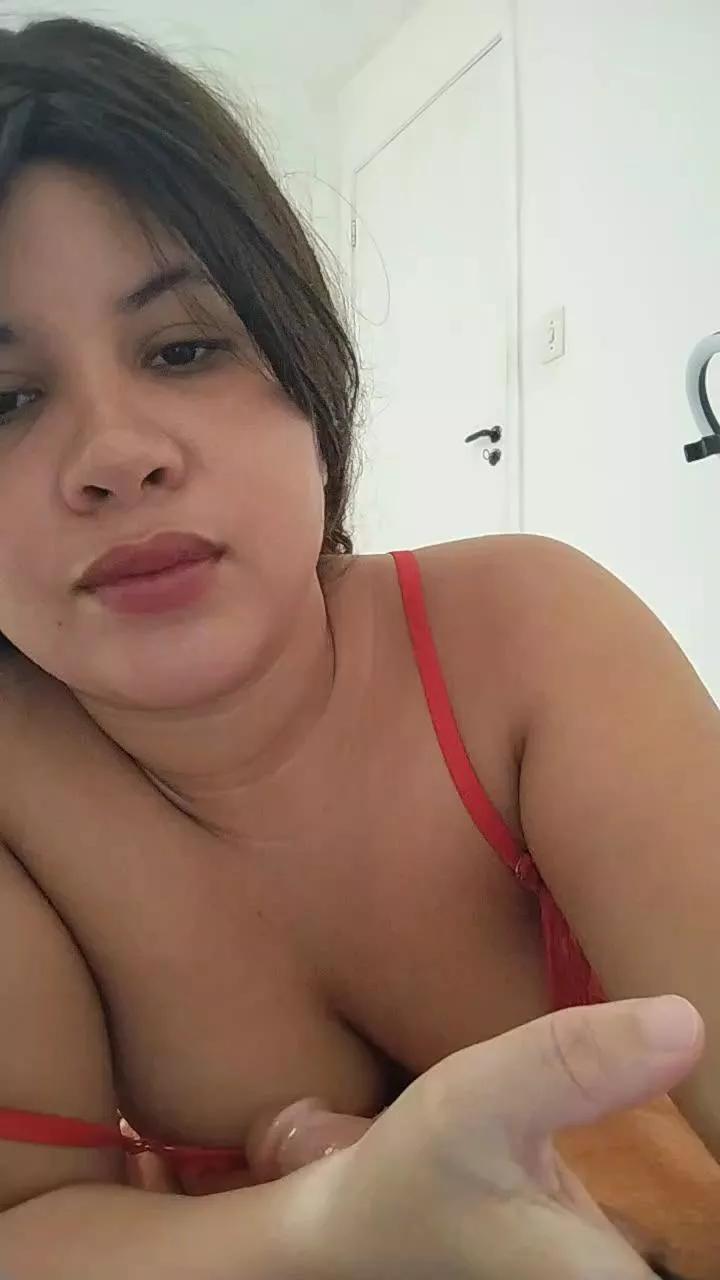 Cling to live show with Yara0k from Cam4 