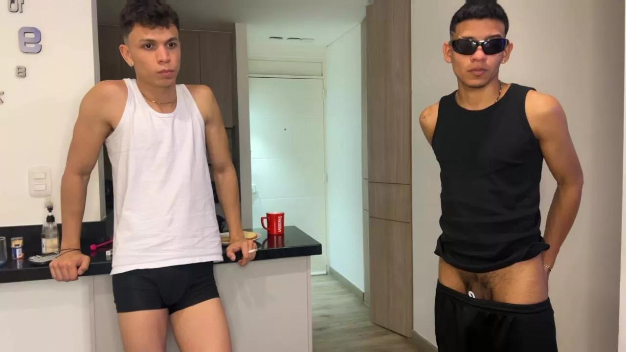 Cling to live show with zoneboys_ from Cam4 