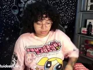 Cling to live show with alesyahampton from CamSoda 