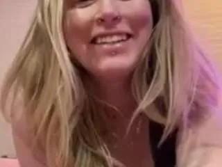 bambiiblue333 on CamSoda 