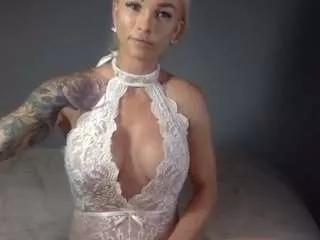 Cling to live show with barbiedollkiley from CamSoda 