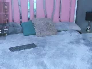 Cling to live show with cristallrose69 from CamSoda 