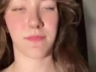 Cling to live show with gracefulgrace from CamSoda 