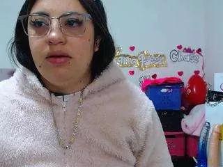 Cling to live show with lanaqueen69 from CamSoda 