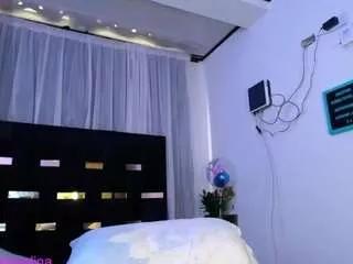 Cling to live show with luc11m0r3 from CamSoda 